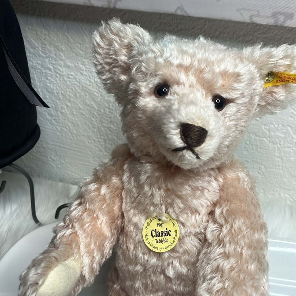 Steiff 1907 Classic Pink Mohair Teddy - Picture 2 of 10
